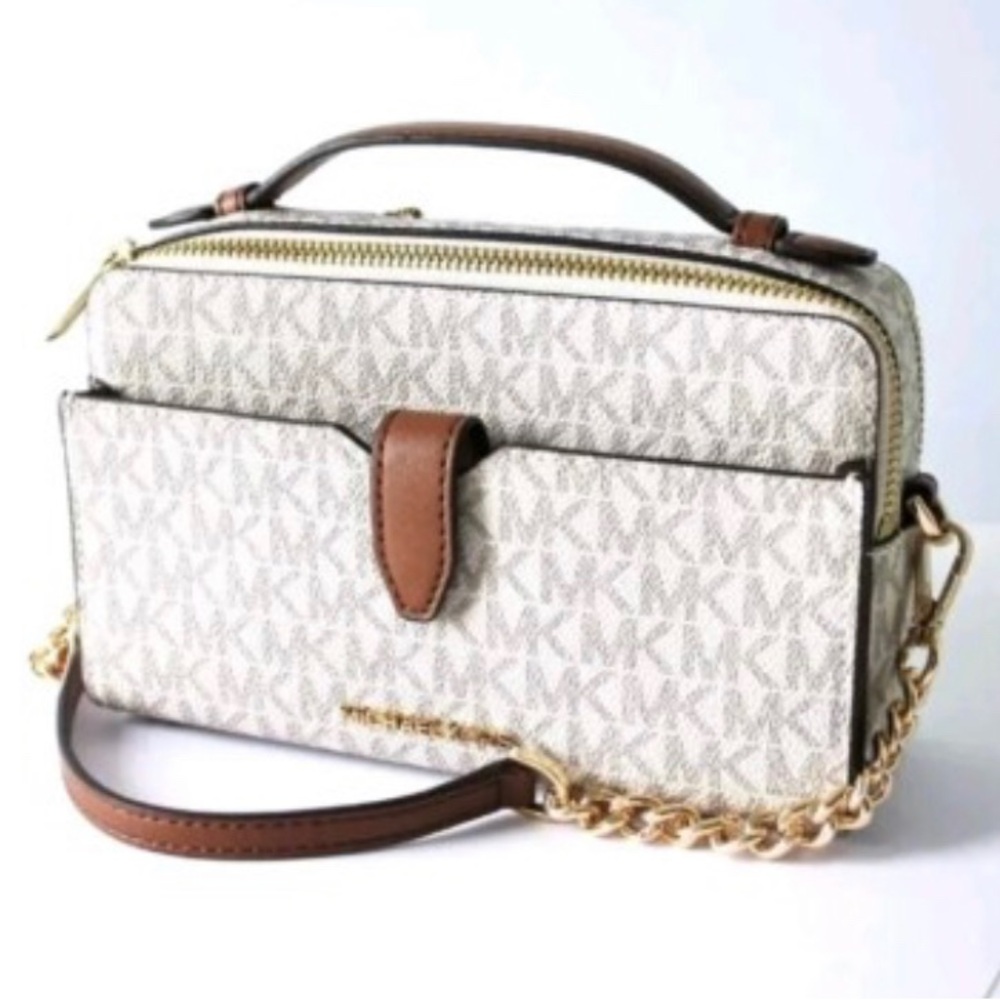 Michael Kors Medium Logo Smartphone Crossbody bag